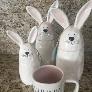 ONE ceramic Bunny canister dimpled NWT! Easter